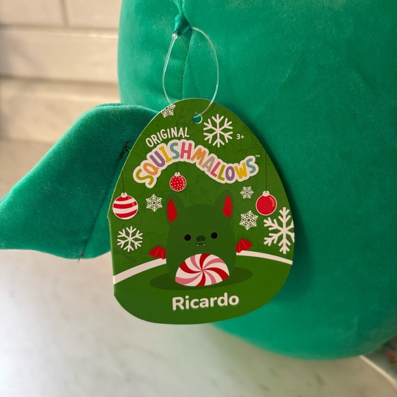 Ricardo the Peppermint Bat Squishmallow - Picture 3 of 3